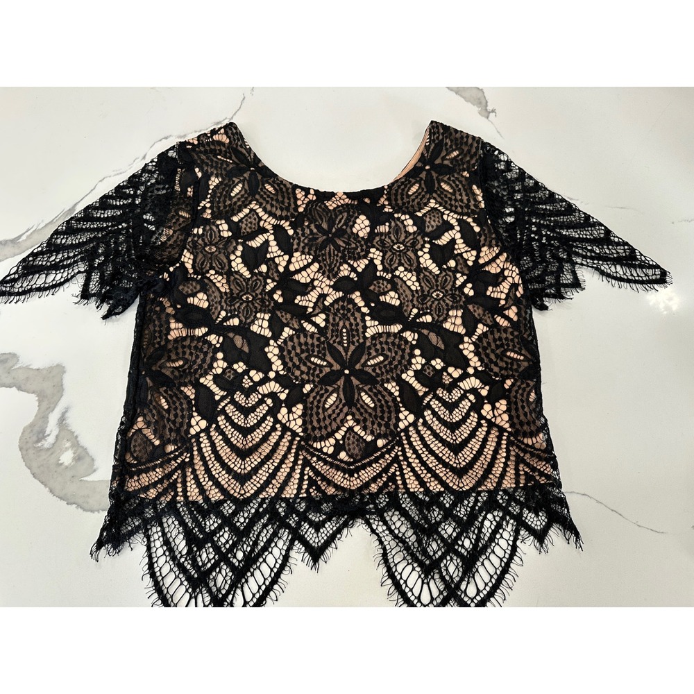 Express Black Lace Nude Lined Scalloped Eyelash Hem Crop Top XS